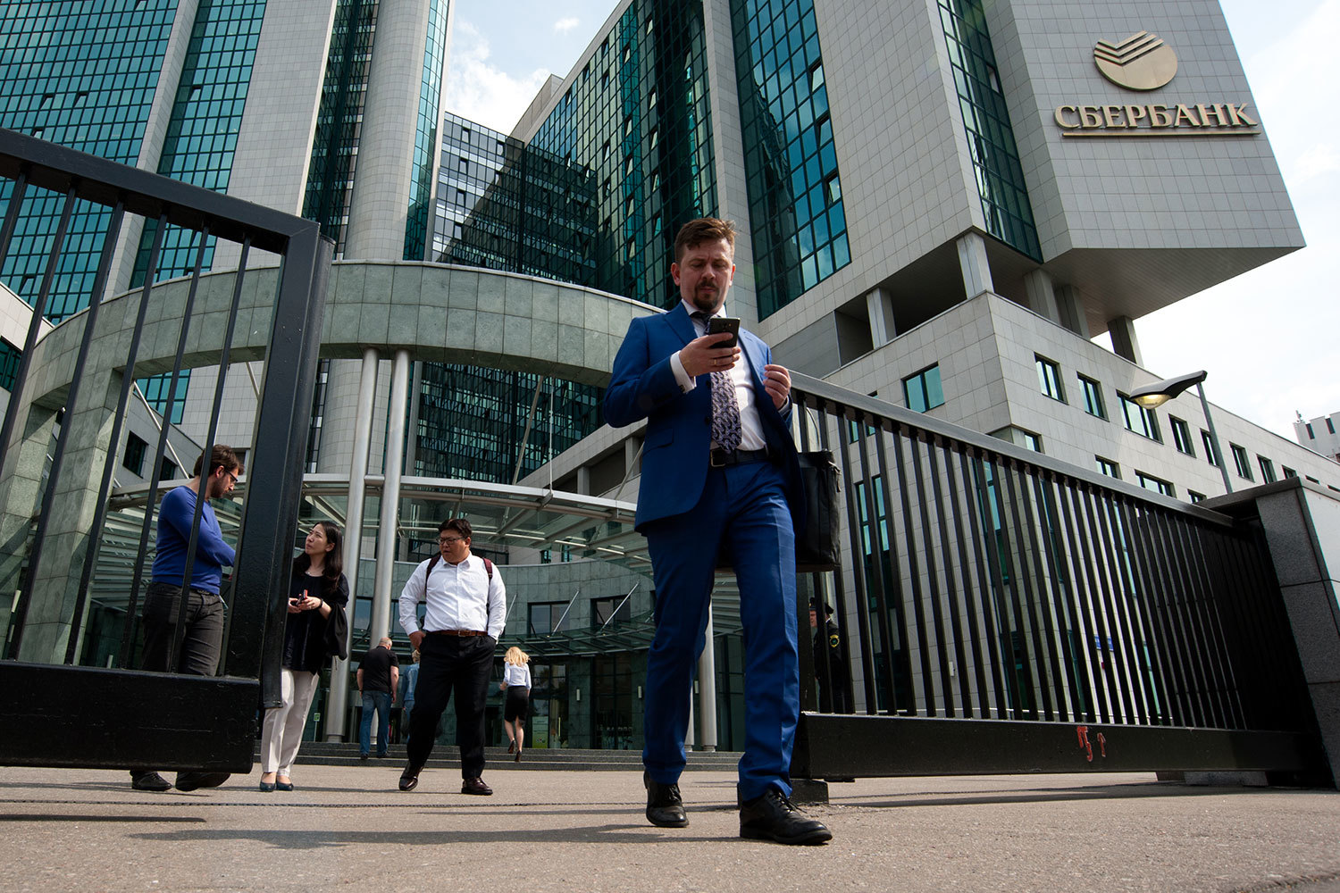 Менеджеры Сбербанка теперь будут чаще и внимательнее следить за котировками акций
