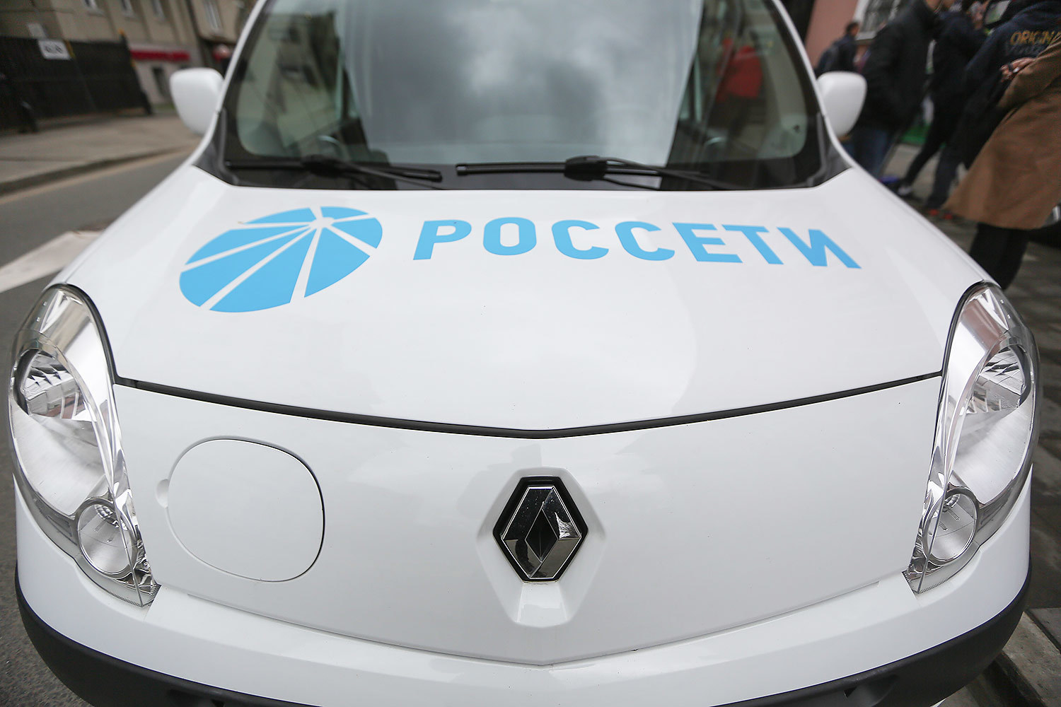 Компания должна зарабатывать и платить дивиденды, считают чиновники