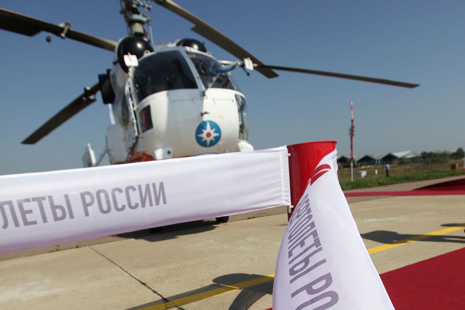 Весной гендиректор «Ростеха» Сергей Чемезов рассказывал, что руководство страны разрешило продать до 49% «Вертолетов России», но из-за тяжелой рыночной ситуации пакет будет продаваться частями