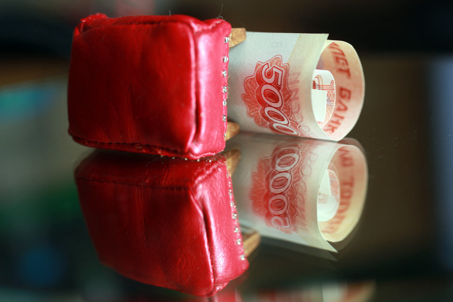 Слабый рубль не помог, нужно менять инвестклимат и вести предсказуемую политику