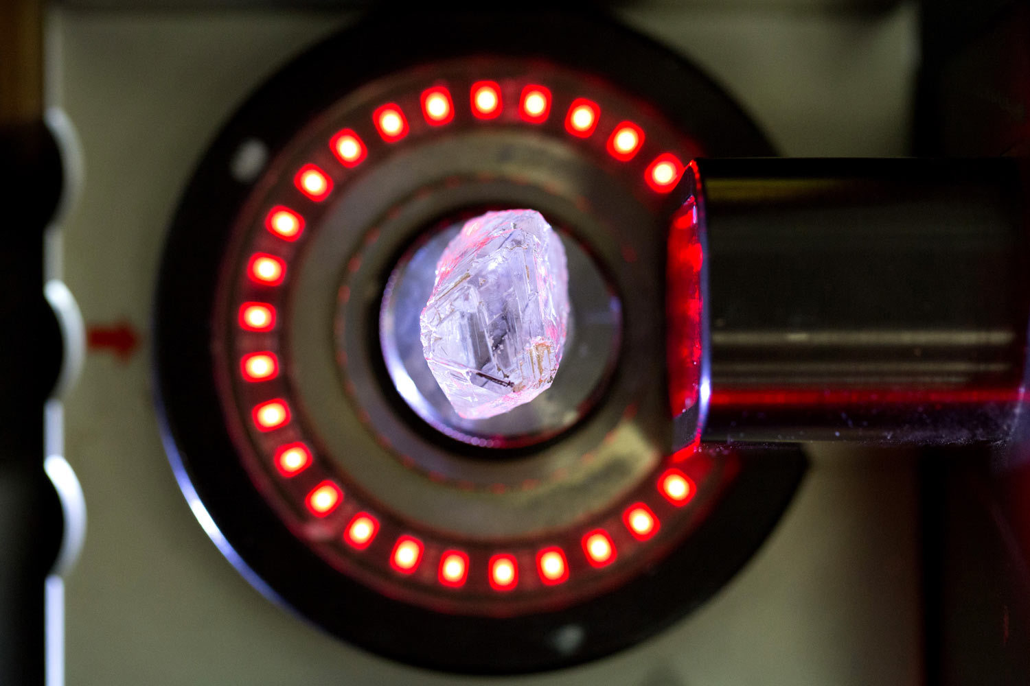 Инвестконсультанты нашли покупателей на 10,9% «Алросы»