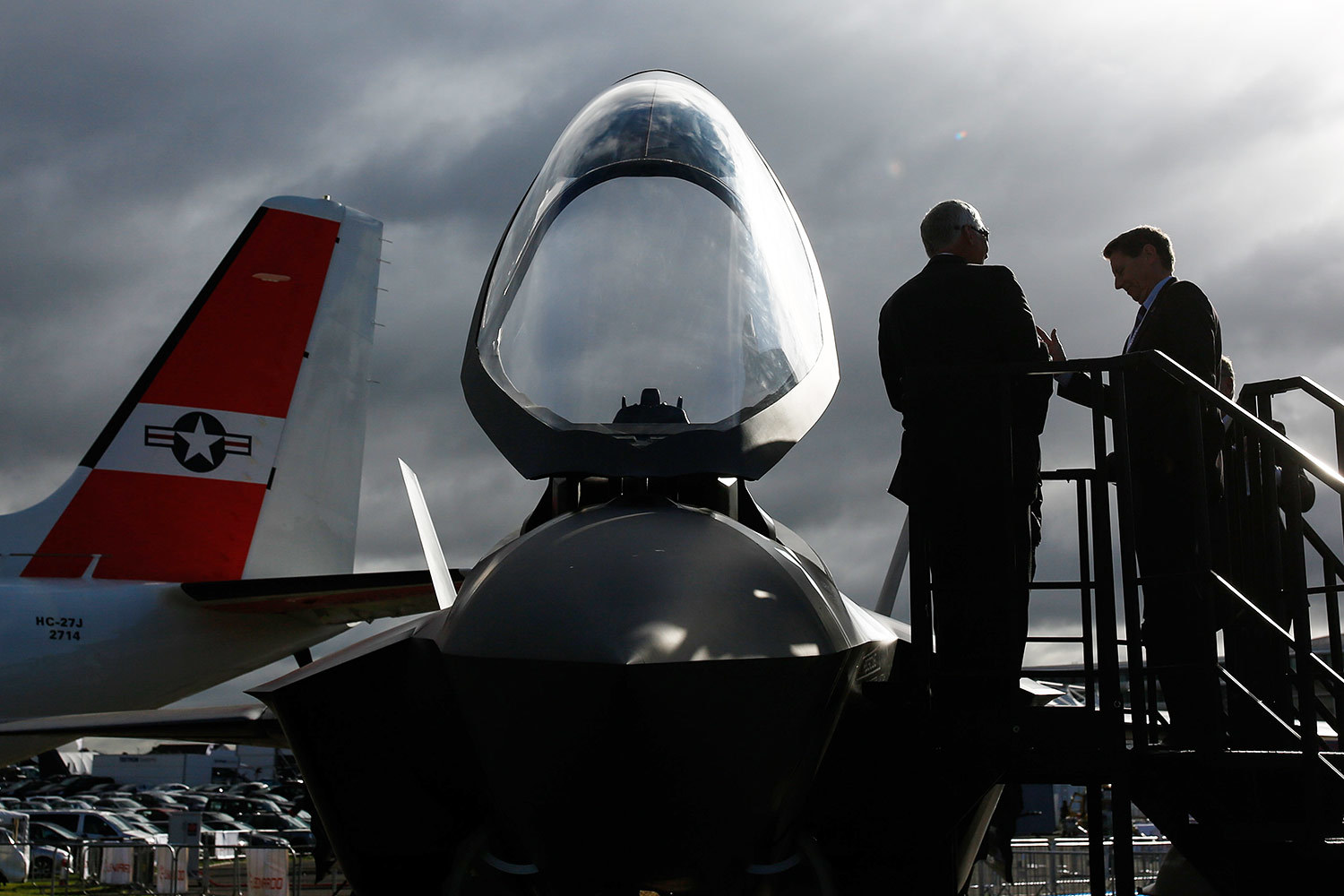 Самым ожидаемым дебютом будет показ ударного истребителя F-35 компании Lockheed Martin