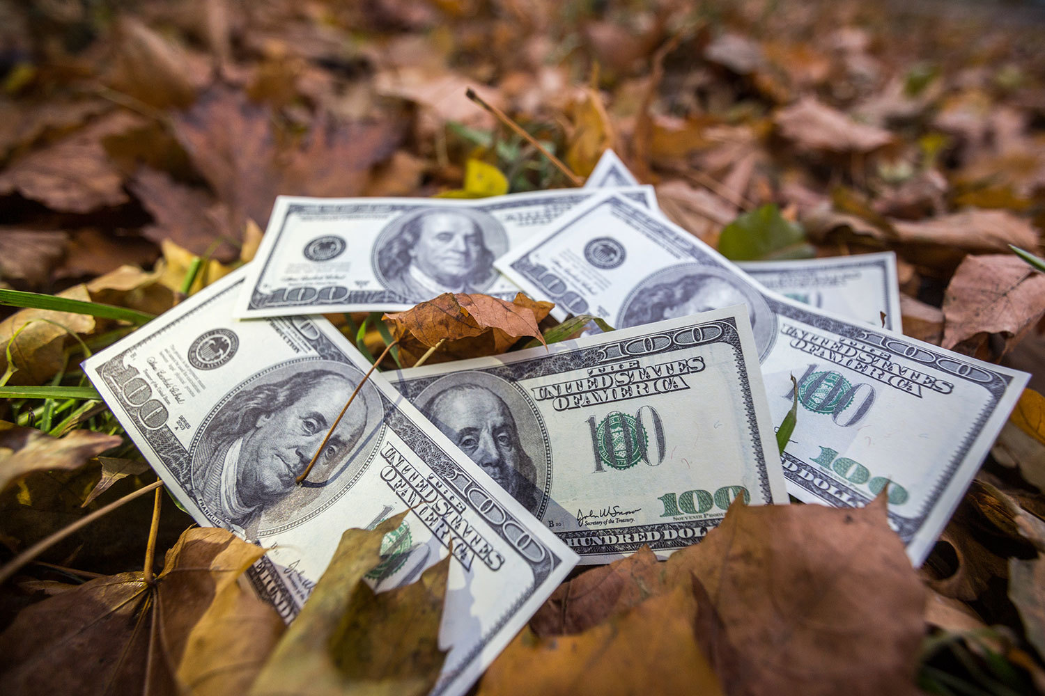 Курс доллара снизился из-за слабой статистики США