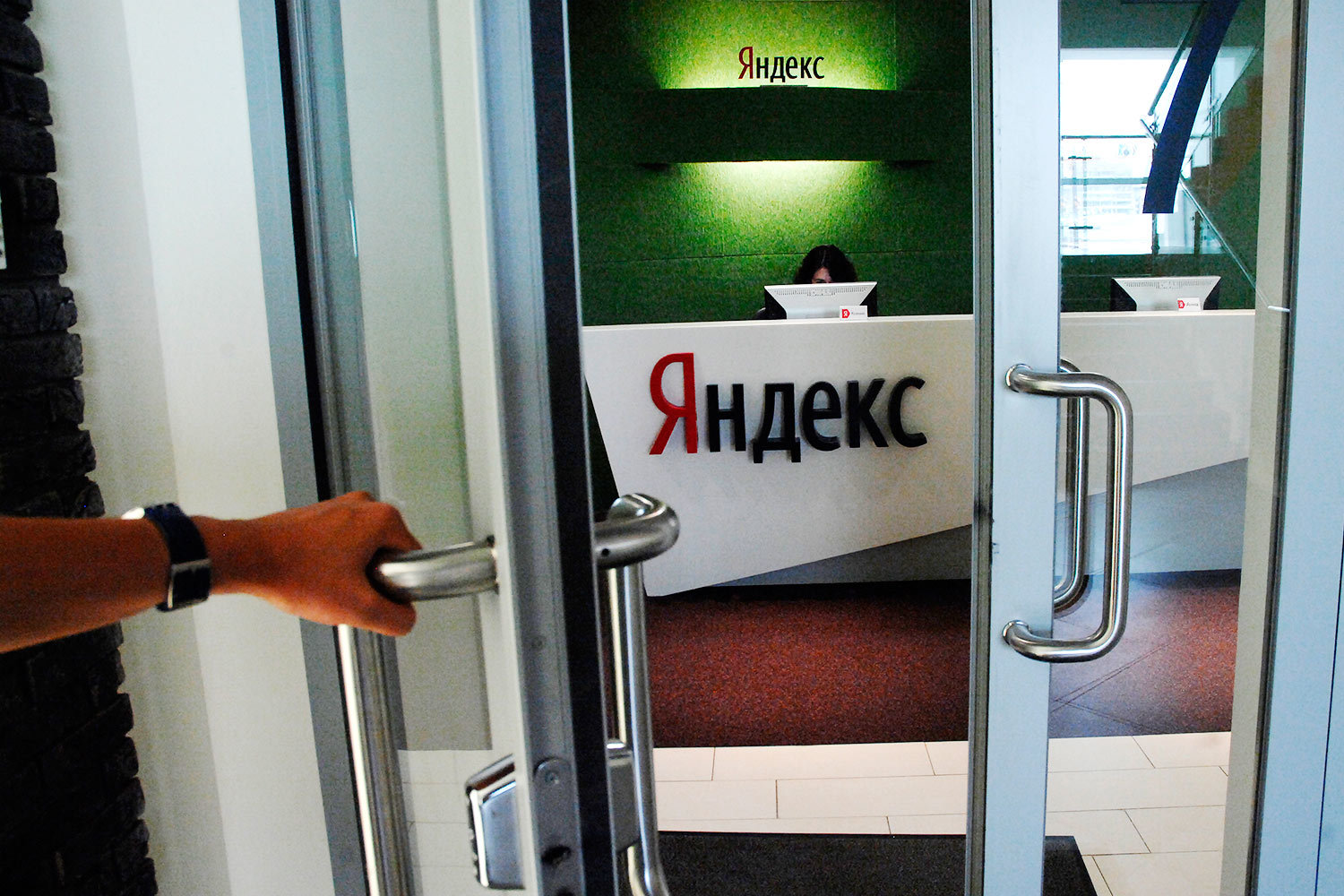 Антимонопольная служба открыла «Яндексу» широкий доступ к мобильным устройствам