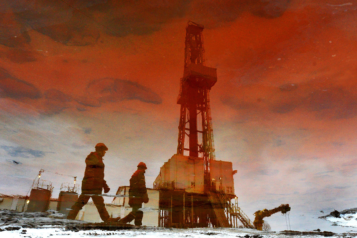 Февральские фьючерсы на нефть Brent на лондонской бирже ICE Futures по итогам 6 января подешевели более чем на 6%