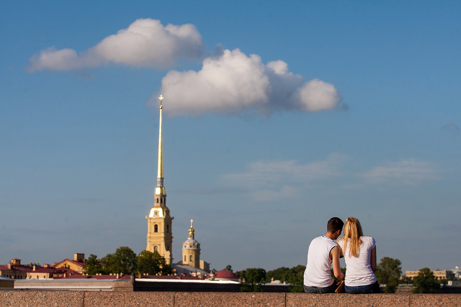 Смольный верит в рост