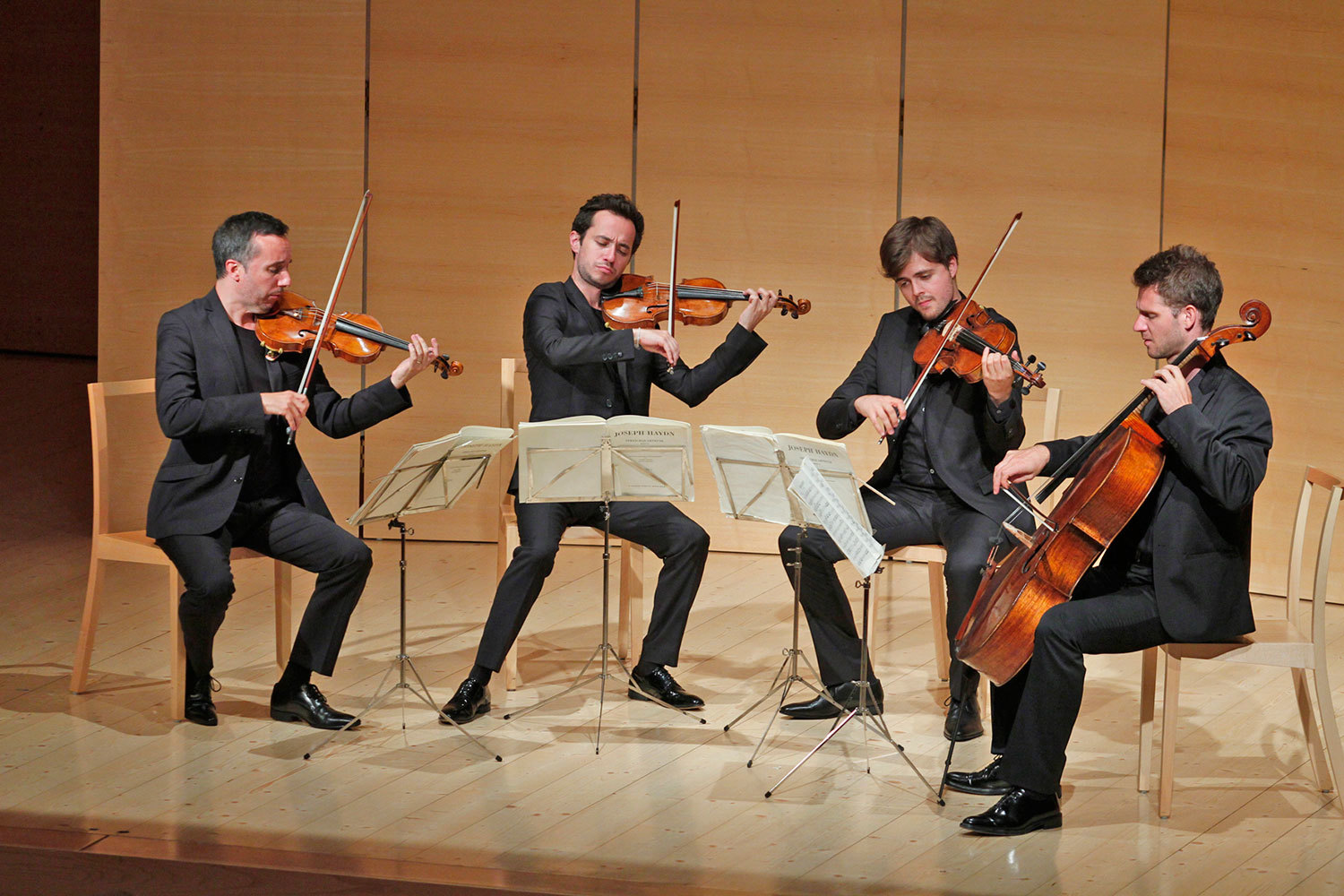 Французский квартет «Эбен» щеголяет в разных музыкальных жанрах