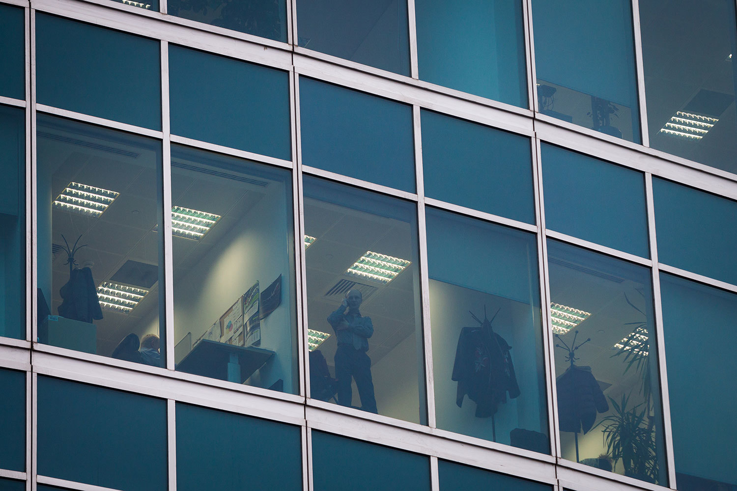 Больше всего выросла продуктивность у сотрудников компаний, работающих с бизнес-клиентами