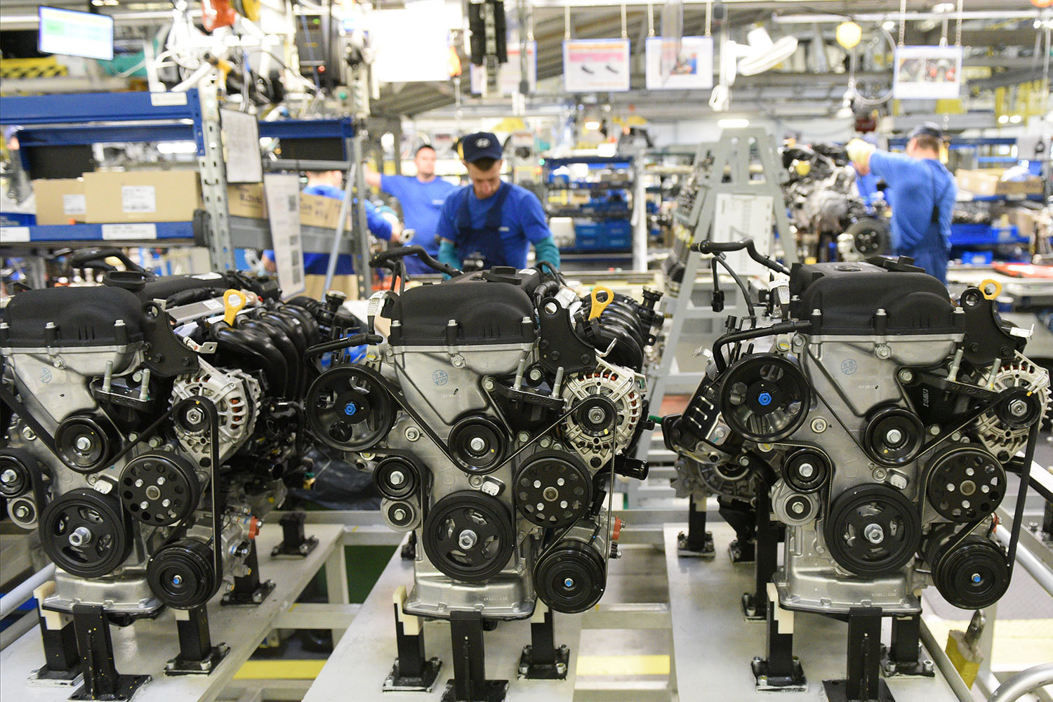 Август стал самым успешным месяцем для автопрома Петербурга в 2016 г.