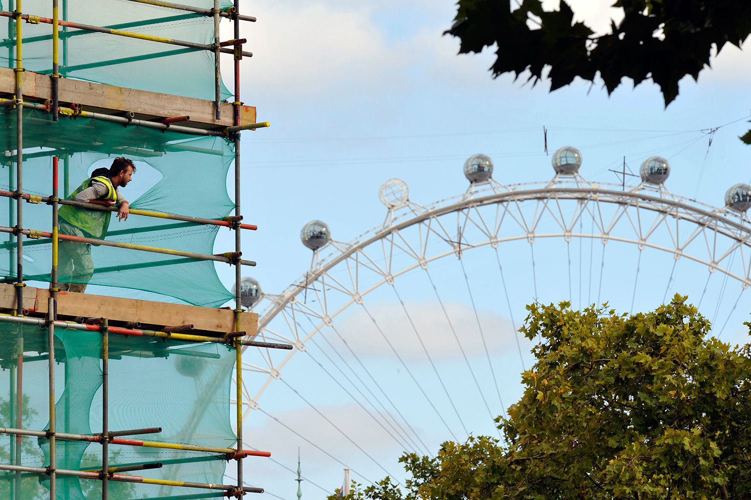 Спрос на дорогое жилье на ранних этапах строительства в Лондоне взлетел после кризиса 2008-2009 гг., но с 2014 г. стал падать из-за обвала на сырьевых рынках