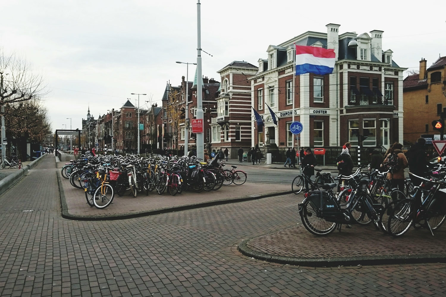 Компаниям с зарубежной пропиской стало трудно участвовать в конкурсах