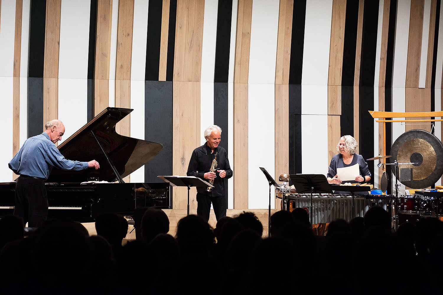 Крисчен Вулф (за роялем слева) – живая легенда нью-йоркского музыкального авангарда