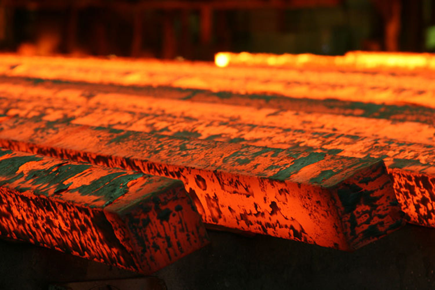 «Мечел» увеличил выплаты совету директоров и правлению