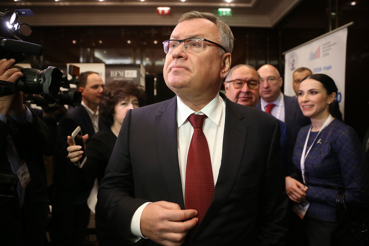 По словам Костина, новая трехлетняя стратегия ВТБ будет учитывать соответствующие экономические прогнозы правительства и ЦБ на этот период