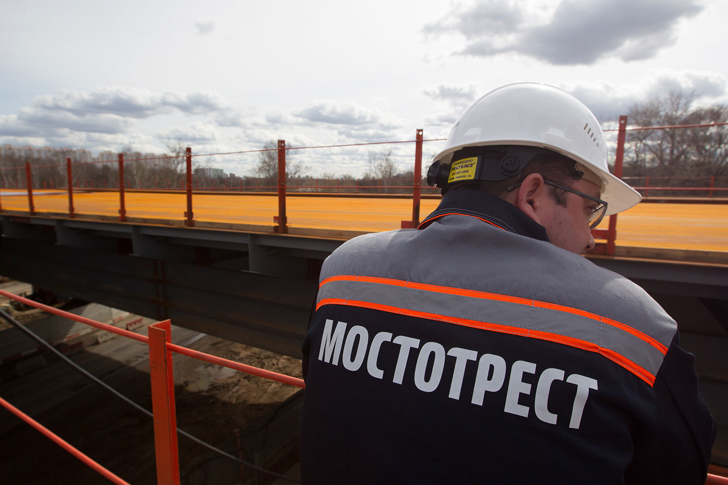 «Мостотрест», основным акционером которого является НПФ «Благосостояние», – один из крупнейших строительных подрядчиков России