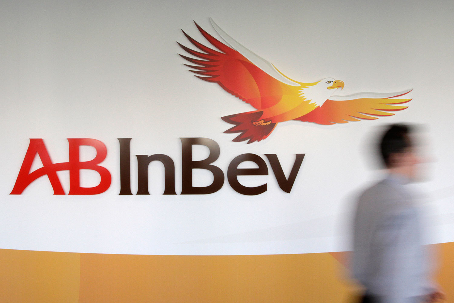 Производитель пива AB InBev оказался среди предприятий, которым придется доплатить 700 млн евро налогов в Европе