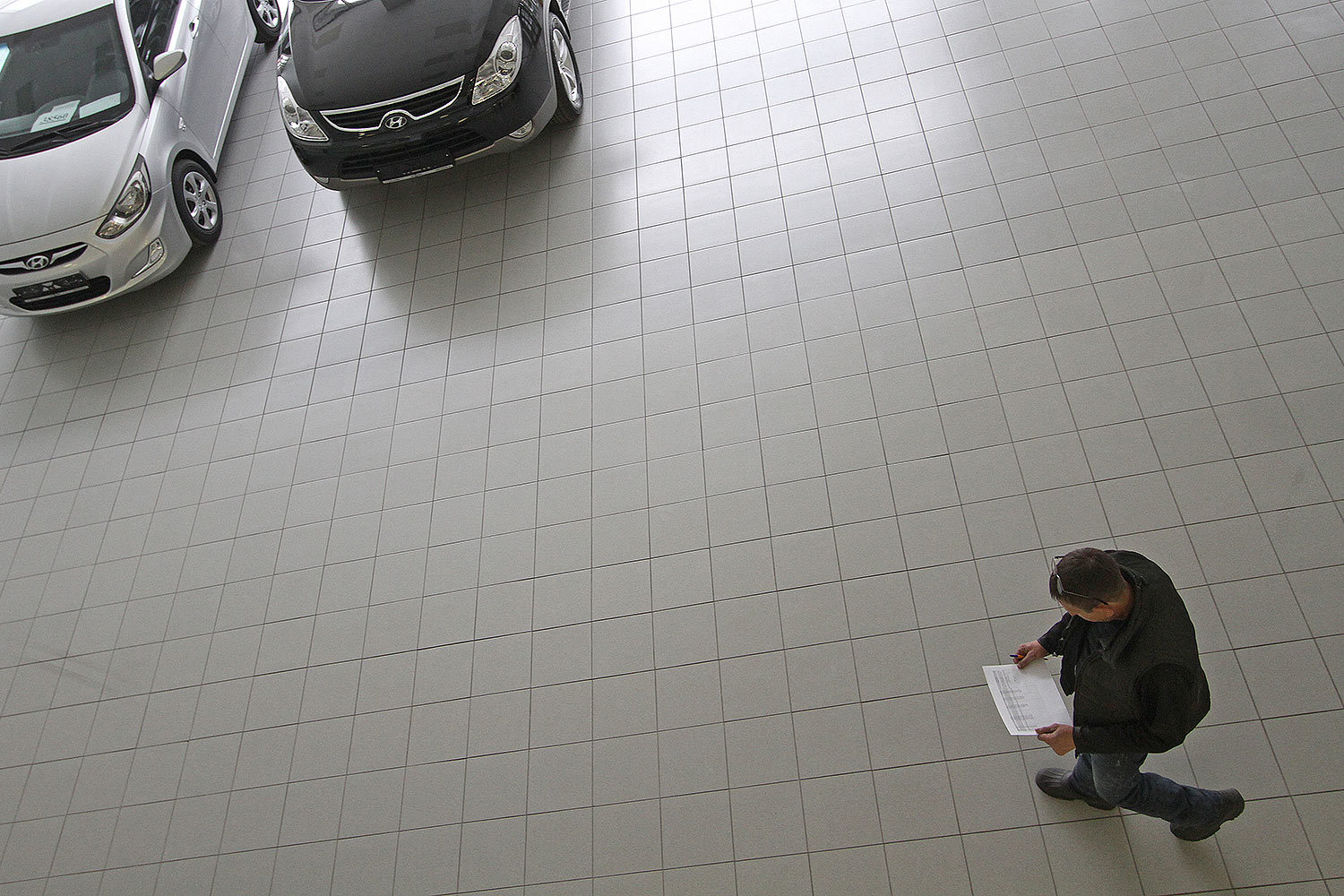 Девальвация рубля немного подстегнула продажи