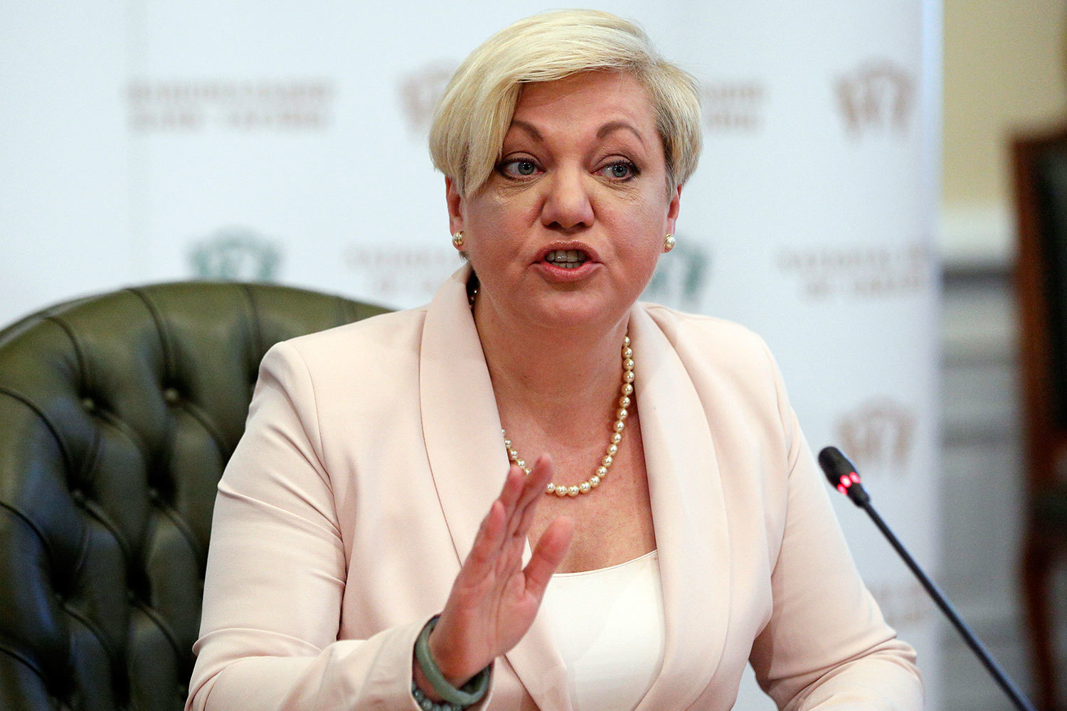 Валерия Гонтарева покинет свой пост 10 мая, если Верховная рада не проголосует за более раннюю отставку