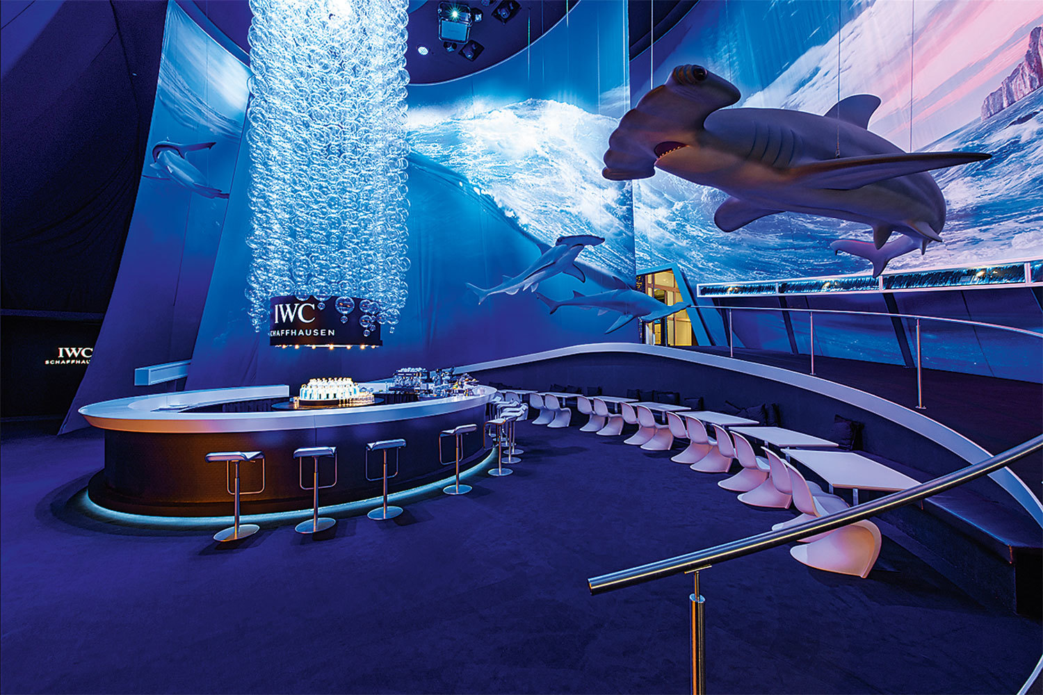 В 2014 г. перезапускалась коллекция Aquatimer, и стенд IWC на SIHH оформили в морской тематике