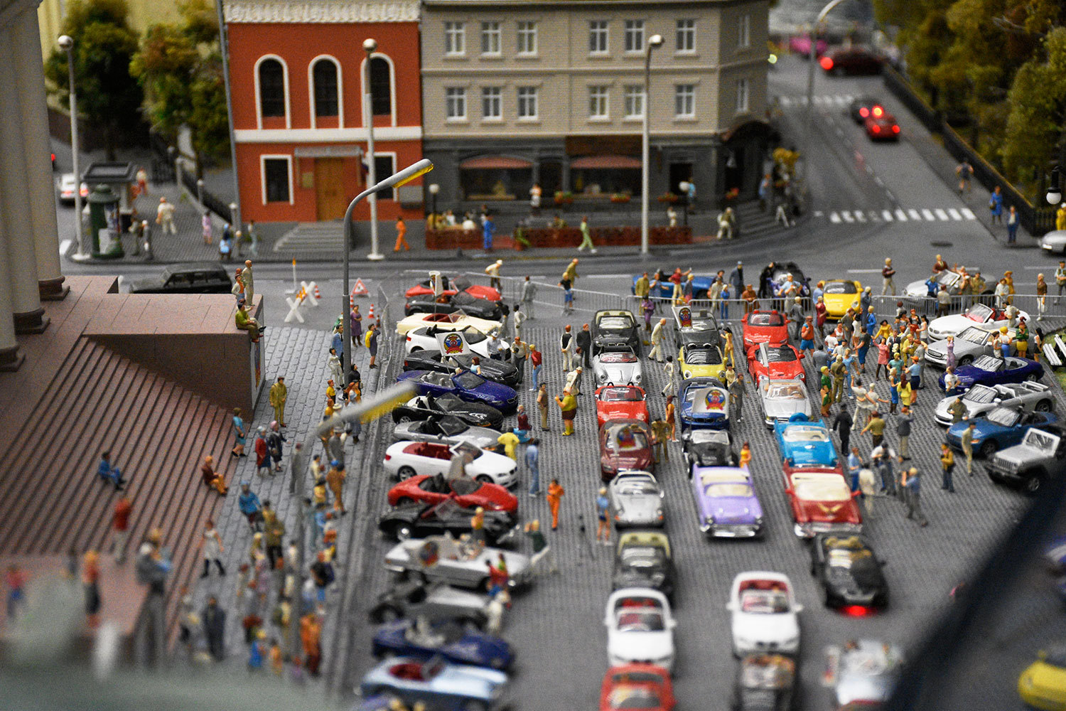 В марте в Петербурге было продано 11 729 новых легковых и легких коммерческих автомобилей, что на 7% больше, чем в марте 2016 г.