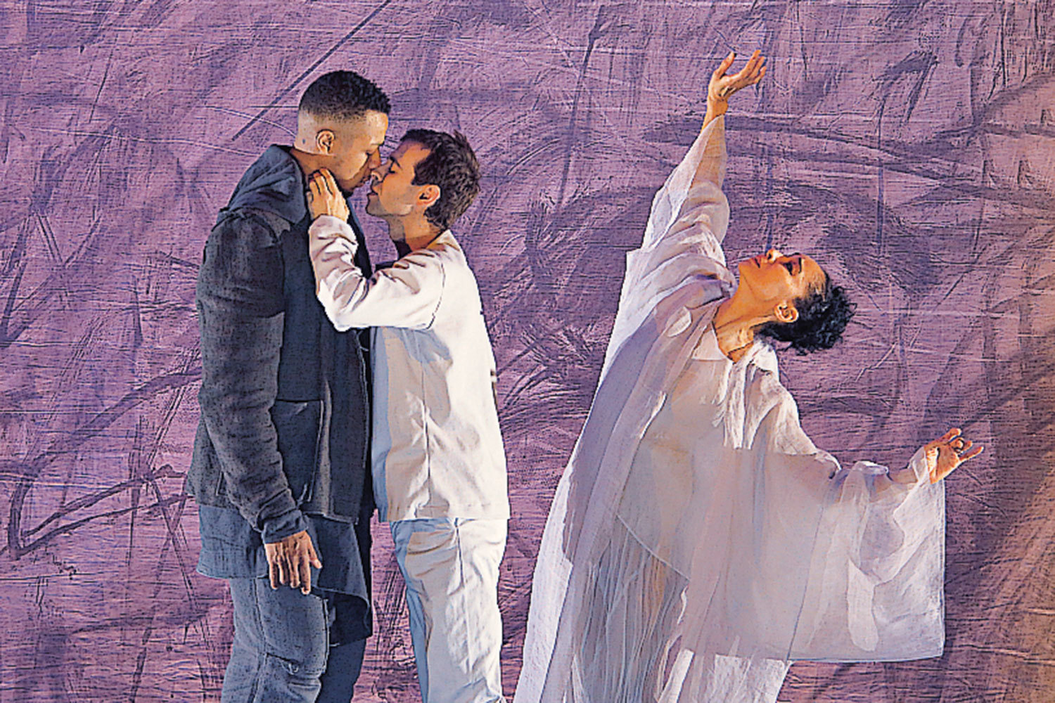 Простой жест и скупой танец – этих средств режиссеру довольно