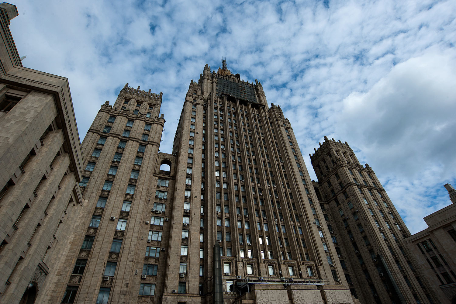 Министерство иностранных дел России объявило пятерых сотрудников молдавской дипмиссии персонами нон грата и обязало их покинуть территорию страны в течение трех дней