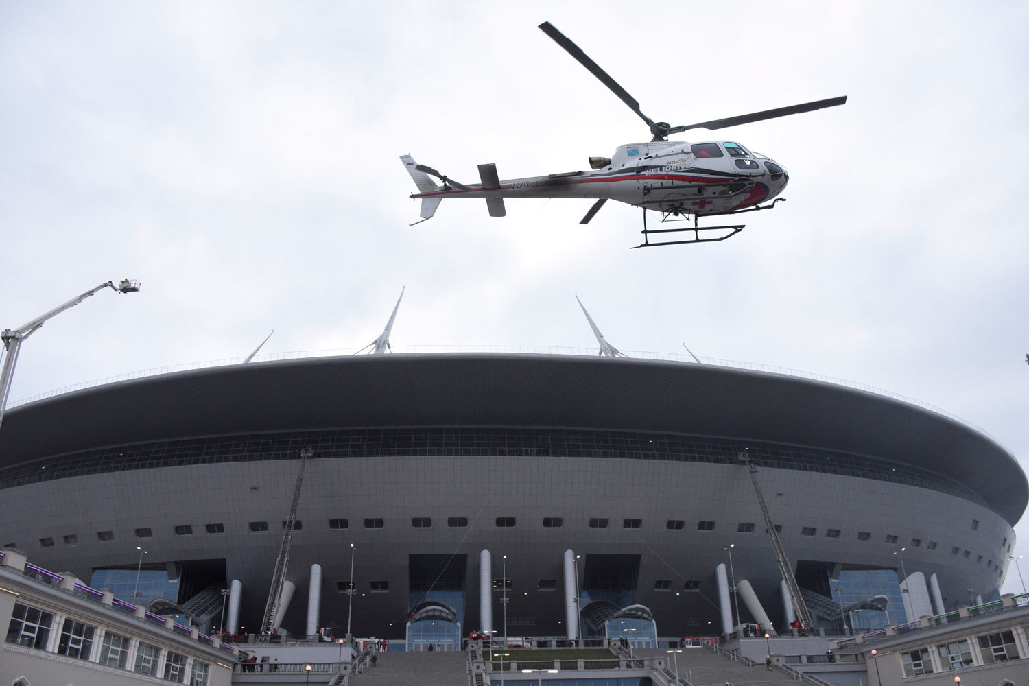 В ходе рассмотрения дела представитель комитета пояснил, что торги не проводились из-за чрезвычайной ситуации непреодолимой силы