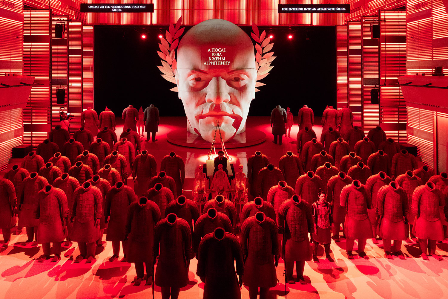 «В огромный лоб огромная мысль» (Маяковский) 