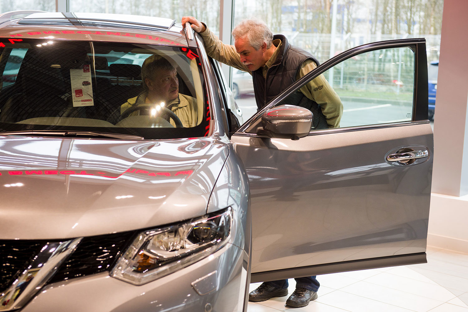В мае продажи автомобилей в Петербурге выросли на 14%