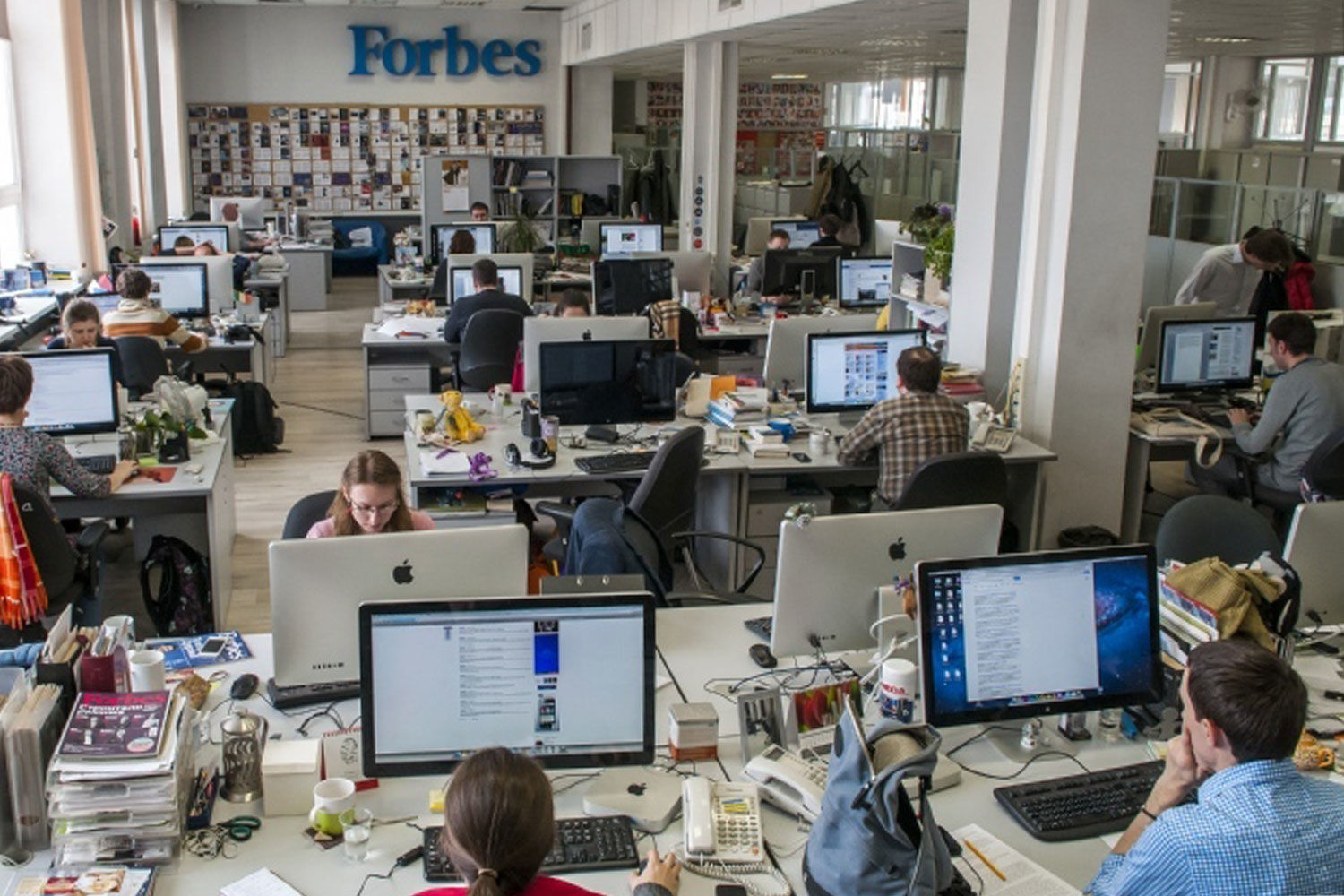 Суд отменил решение по иску бывшего топ-менеджера к издателю Forbes -  Ведомости