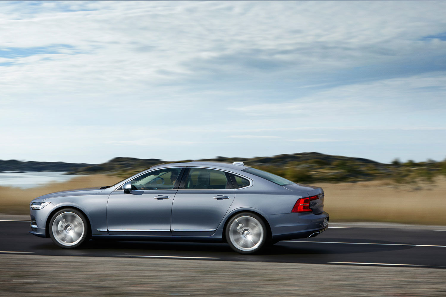 Volvo S90: Кабинет в движении - Ведомости