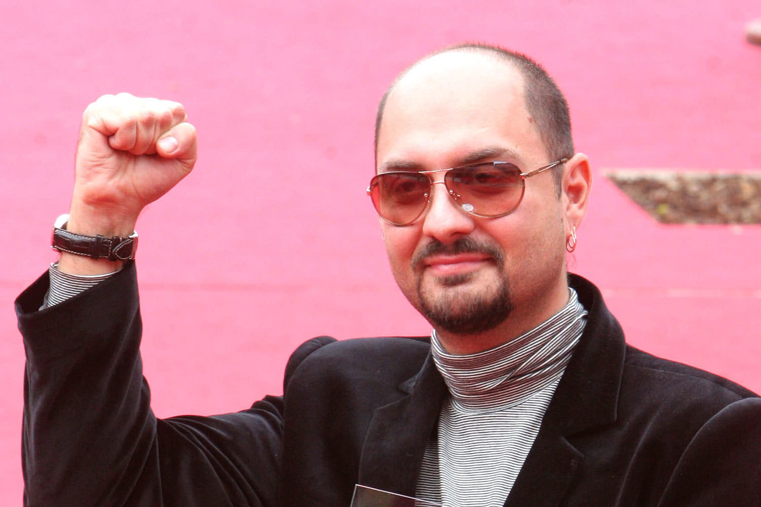 Режиссер Кирилл Серебренников в  момент совершения мошенничества купил в Германии квартиру, рассказал Александр Бастрыкин