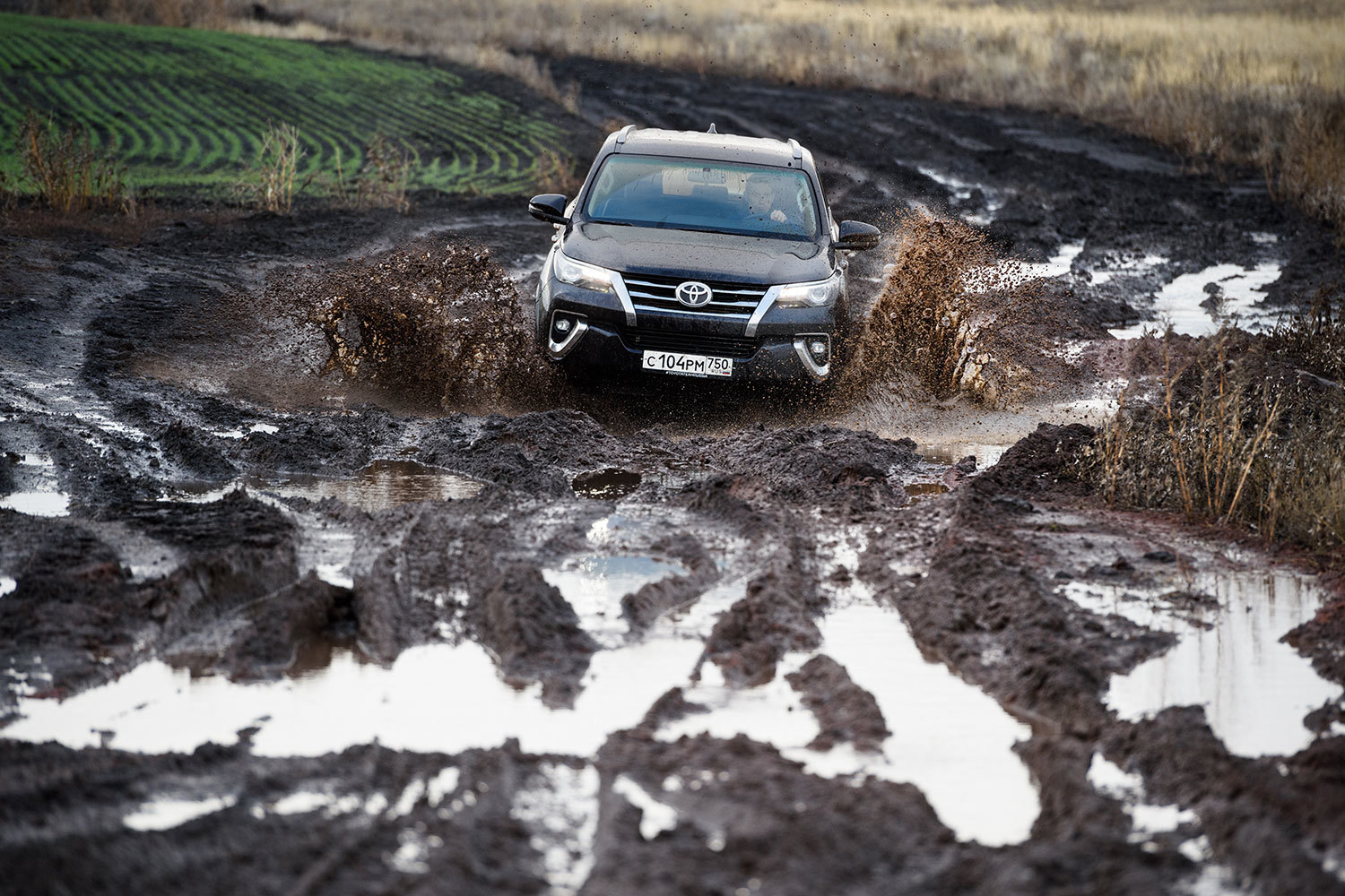 Toyota Fortuner: Степной волк - Ведомости