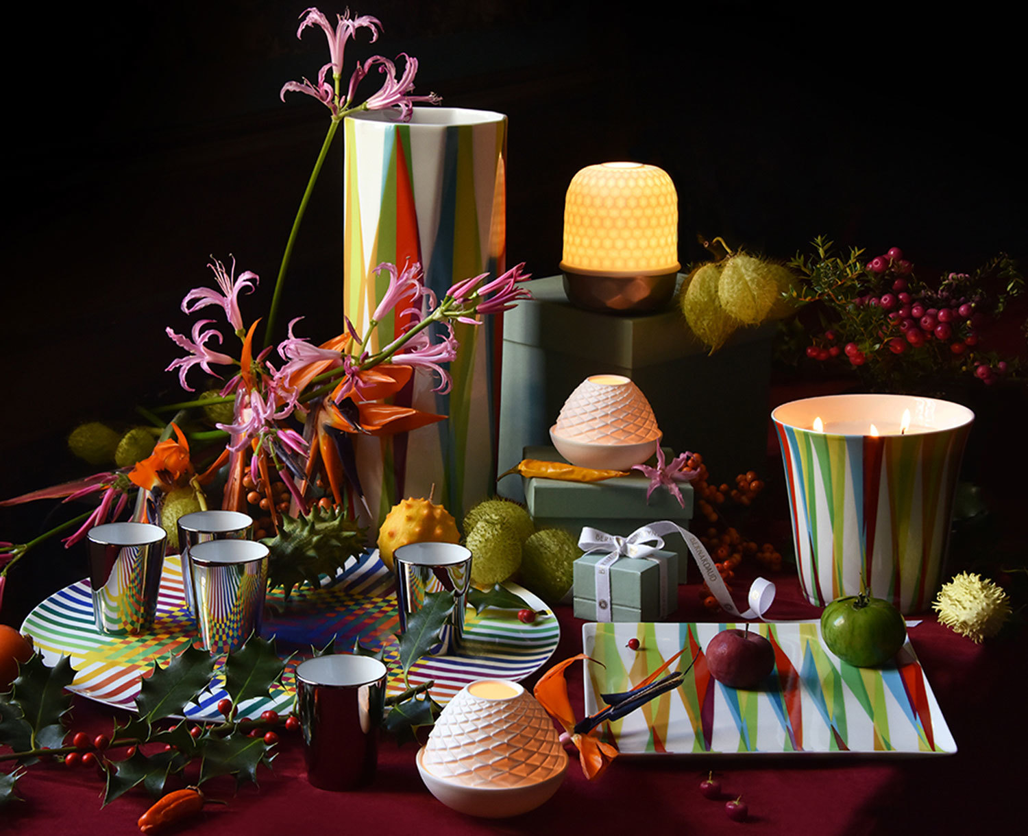 Bernardaud производит посуду, чайные и кофейные сервизы, настольные лампы и светильники, предметы декора, украшения и сувениры