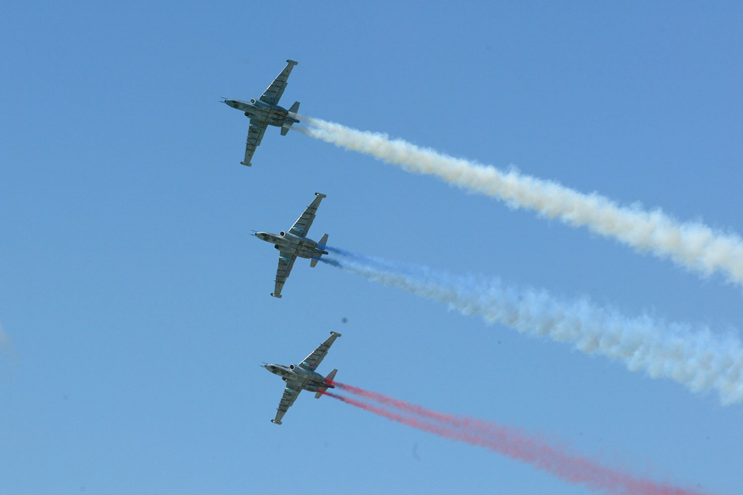 К операции были привлечены девять самолетов ВКС России, в том числе четыре бомбардировщика Су-24М, четыре штурмовика Су-25 (архивное фото) и бомбардировщик Су-34