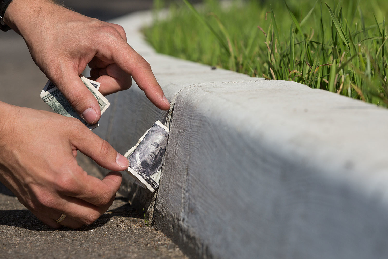 Минфин готов поверить, что бизнес вернет валютную выручку без риска штрафа 