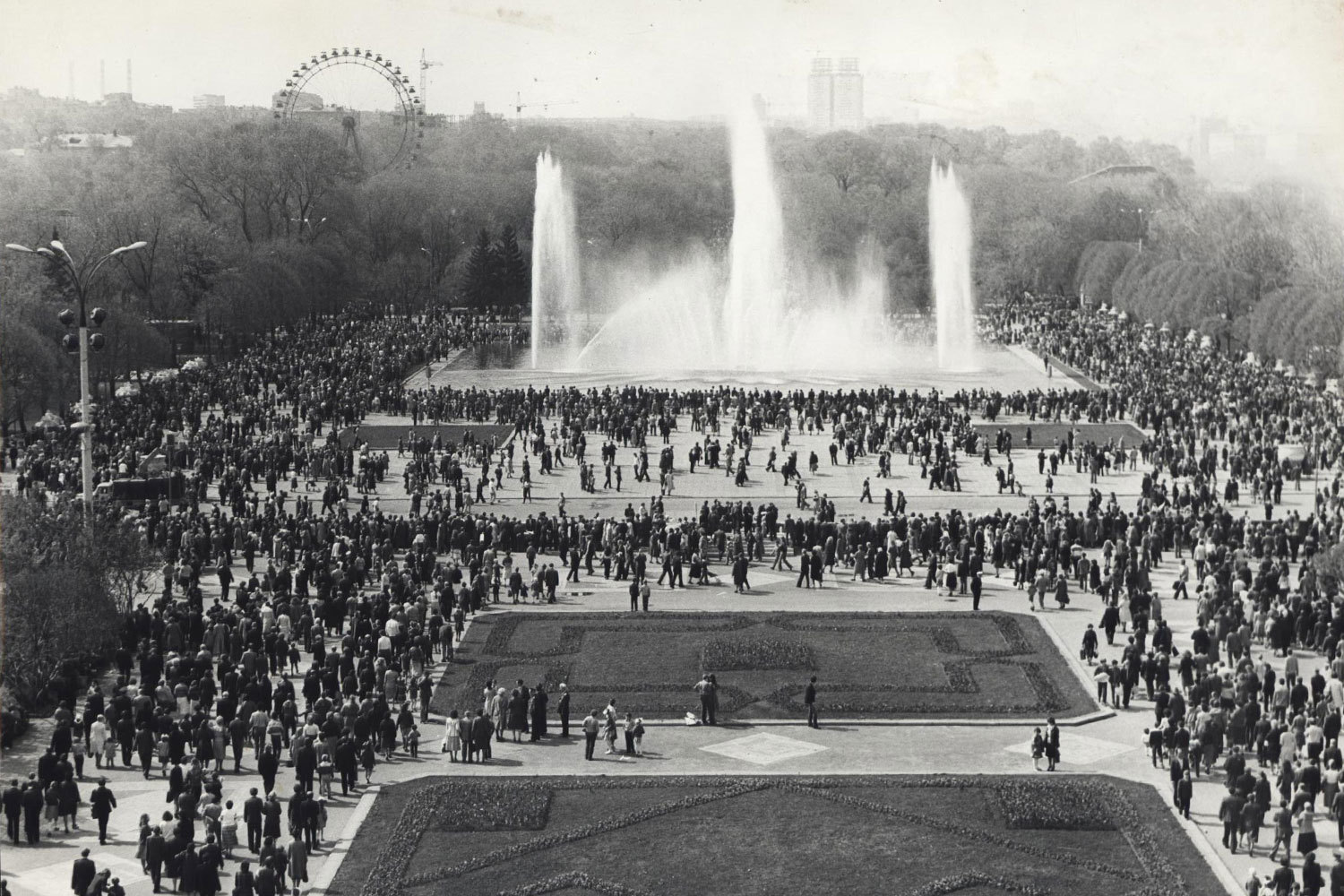 Парк горького открытие. Парк Горького 1928. Ленинская площадь парк Горького. Парк Горького Москва. Парк имени Горького Москва 1928.