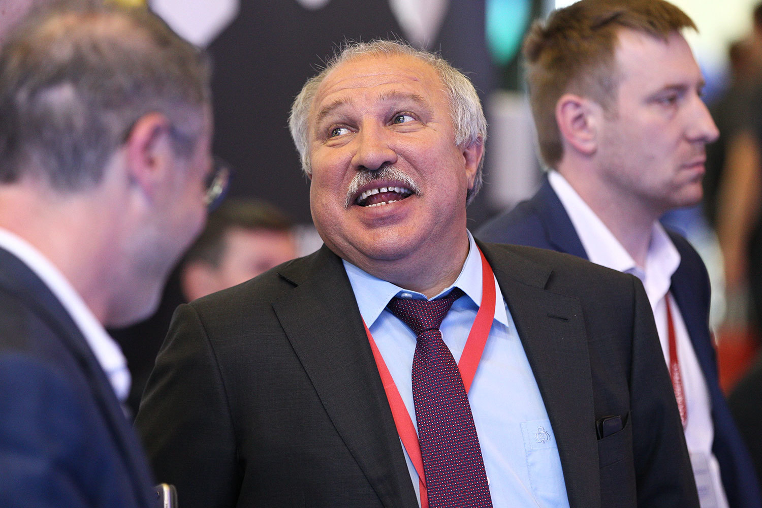 Государство может предоставить налоговые льготы Хабаровскому НПЗ Эдуарда Худайнатова