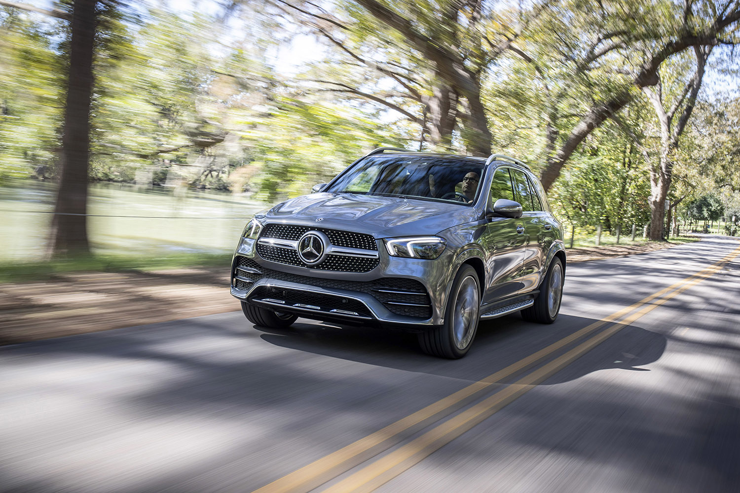 Mercedes-Benz GLE: Приглашение на танец - Ведомости