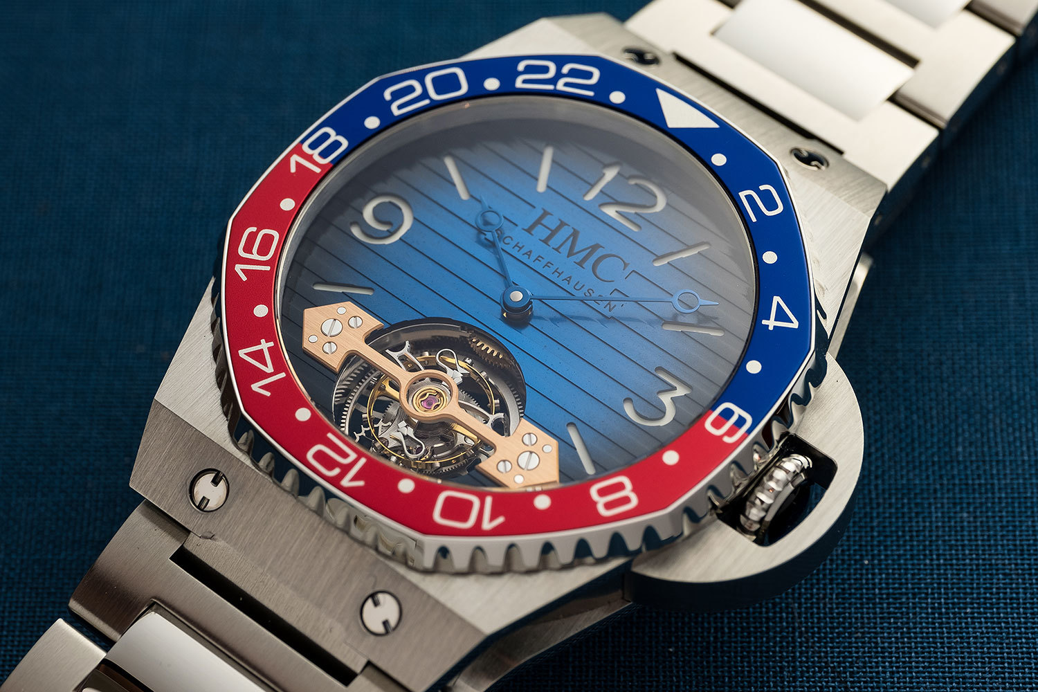 В дизайне новых Swiss Icons Watch использованы элементы самых знаменитых часовых брендов