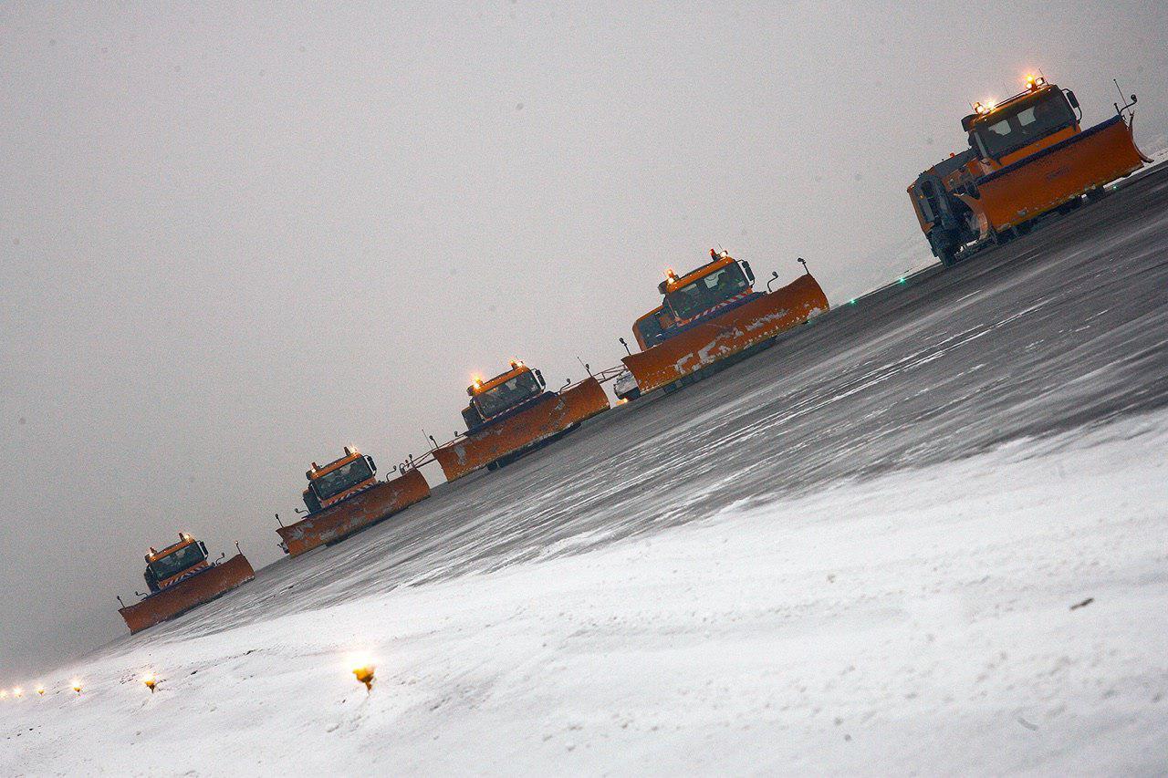 Причиной задержек рейсов стали неблагоприятные погодные условия