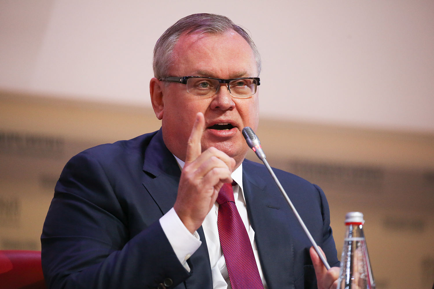 Раскрывать прогнозы по ключевой ставке – распространенная мировая практика, отметил Костин