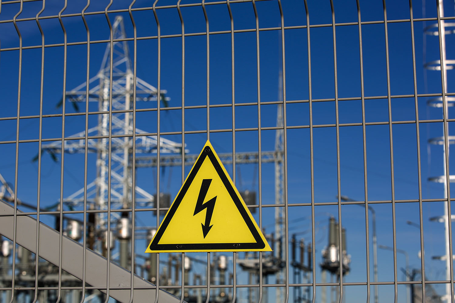 США активизировали попытки внедрить вредоносные программы в российские электроэнергетические сети