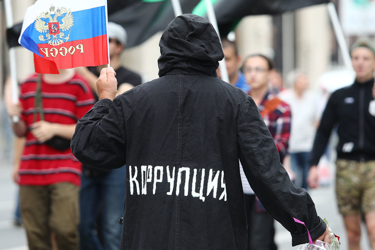 В Санкт-Петербурге власти не согласовали проведение митинга из-за «Алых парусов» – праздника для выпускников школ. Там были задержаны три человека