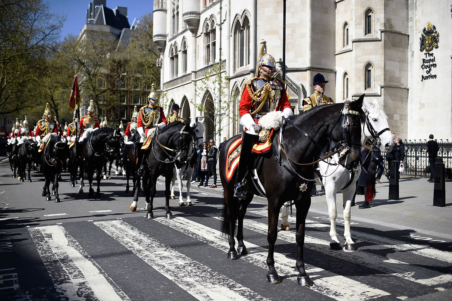 Попавшим под санкции россиянам хотят дать возможность судиться не в Лондоне, а в Москве