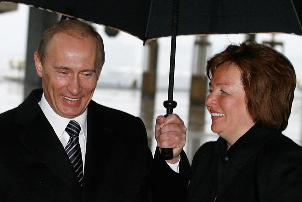 2008 год. Владимир Путин и его жена Людмила на президентских выборах