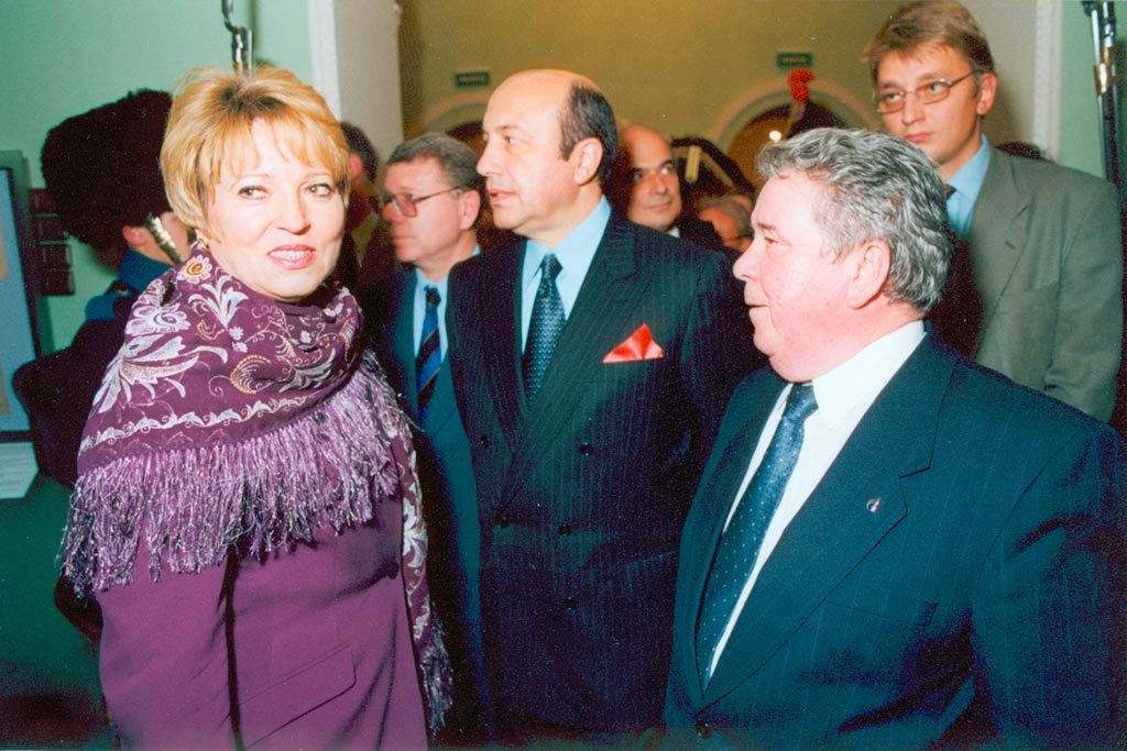 В октябре 2000 г. на открытии Исторического музея с вице-премьером Валентиной Матвиенко и министром иностранных дел Игорем Ивановым