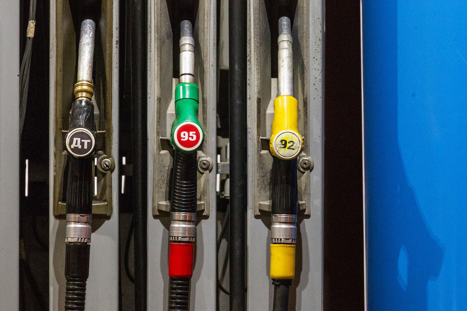 В январе производители бензина будут вынуждены заплатить в бюджет по 3600 руб. за каждую проданную на внутреннем рынке тонну автобензина