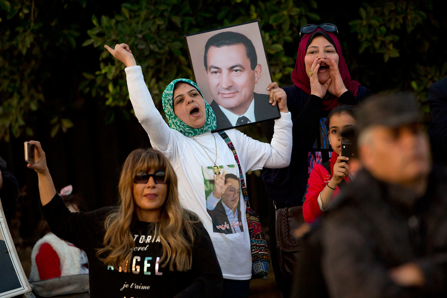 Мубарак оставил после себя сложное наследие, отмечает AlJazeera. Его правление отличалось коррупцией, жестокостью полиции, политическими репрессиями и укоренившимися экономическими проблемами