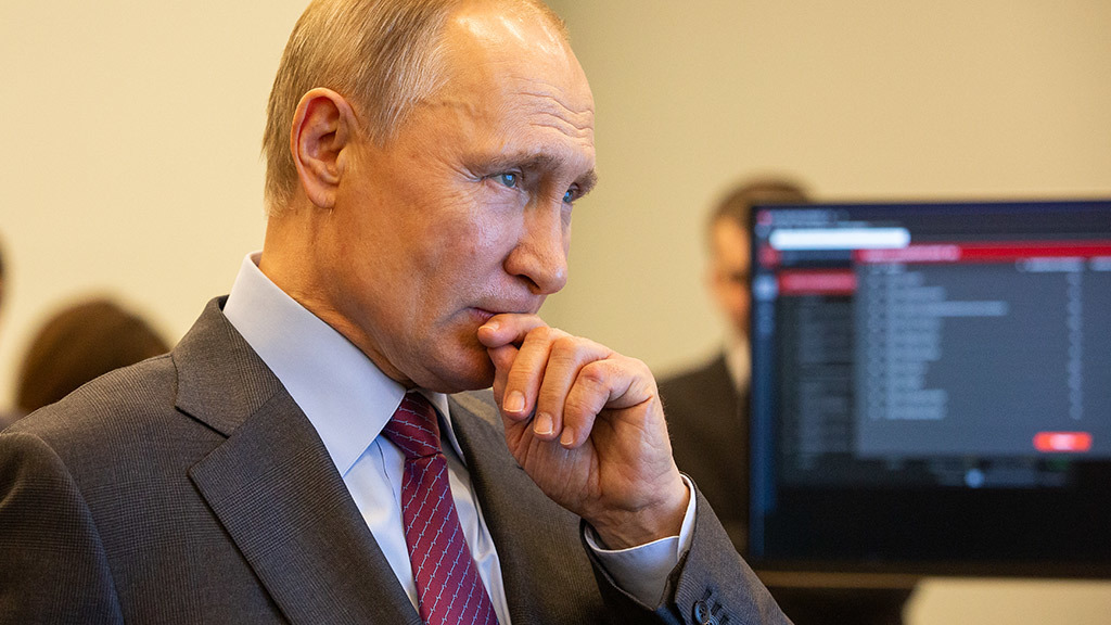 Путин выразил надежду, что граждане придут на участки, но окончательное решение будет принято им исходя из складывающейся эпидемиологической ситуации